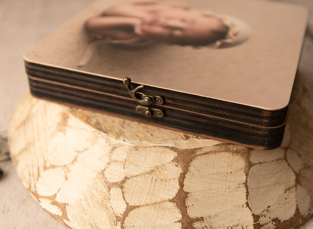 WoodenFolioBoxLatchDetail WoodenFolioBoxLatchDetail